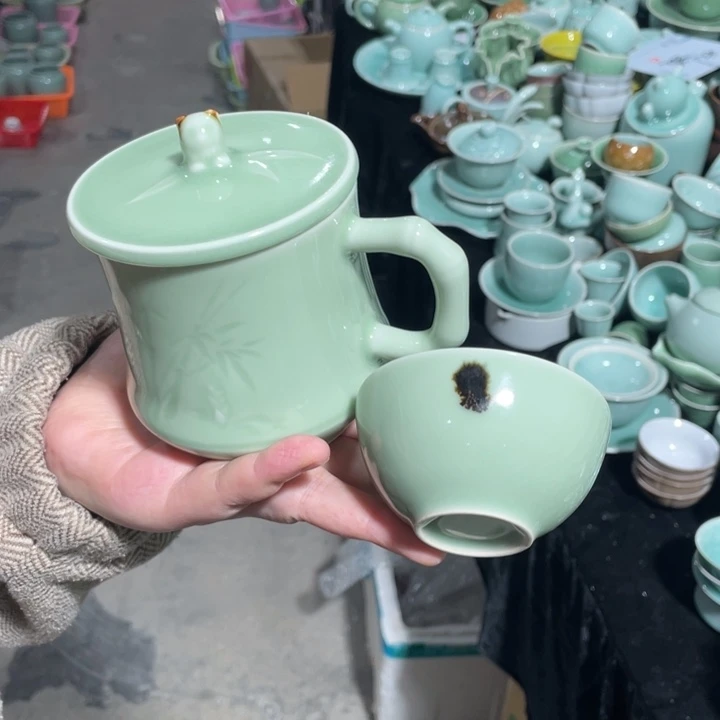 青瓷青瓷 青瓷青瓷 双国大