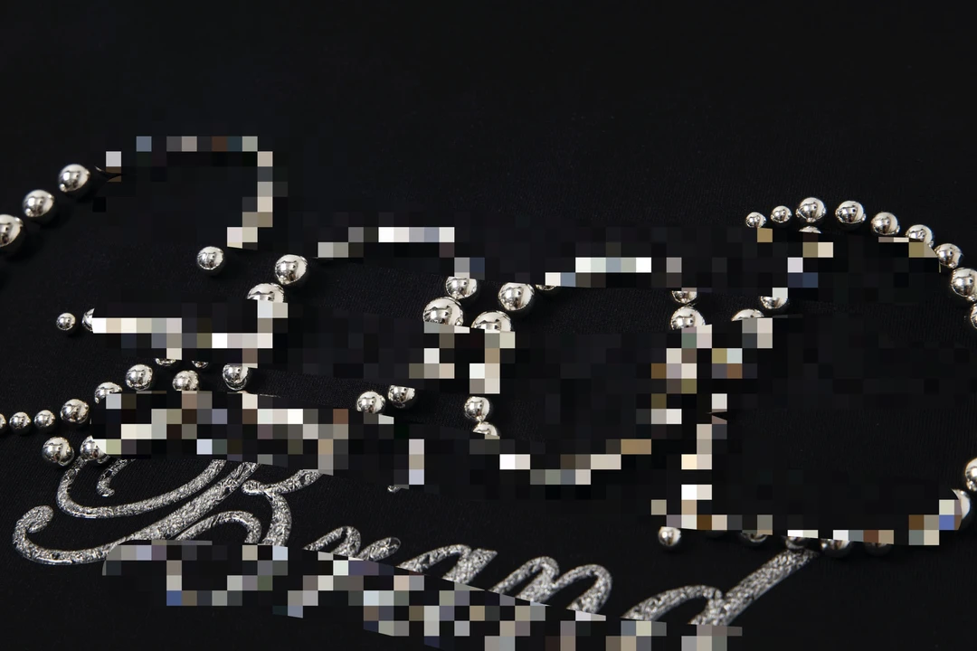 纯色珍珠logo轻奢时尚高级感短袖T恤