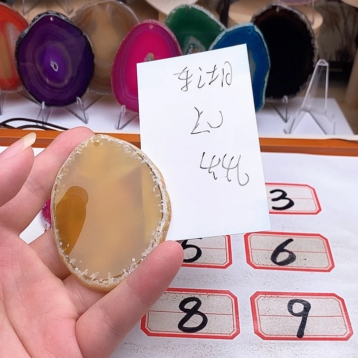 东***哥合金颈饰玛瑙/玉髓