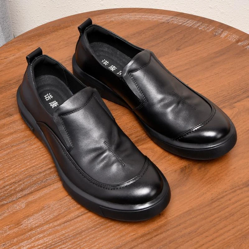 时尚舒适休闲皮鞋2025新款一脚蹬透气休闲百搭商务正装轻便皮鞋男