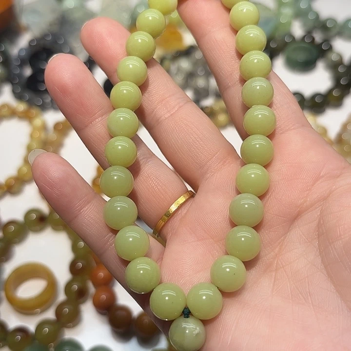 蛇纹石玉未镶嵌手持