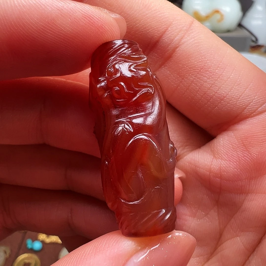 未镶嵌颈饰玛瑙/玉髓彭**动