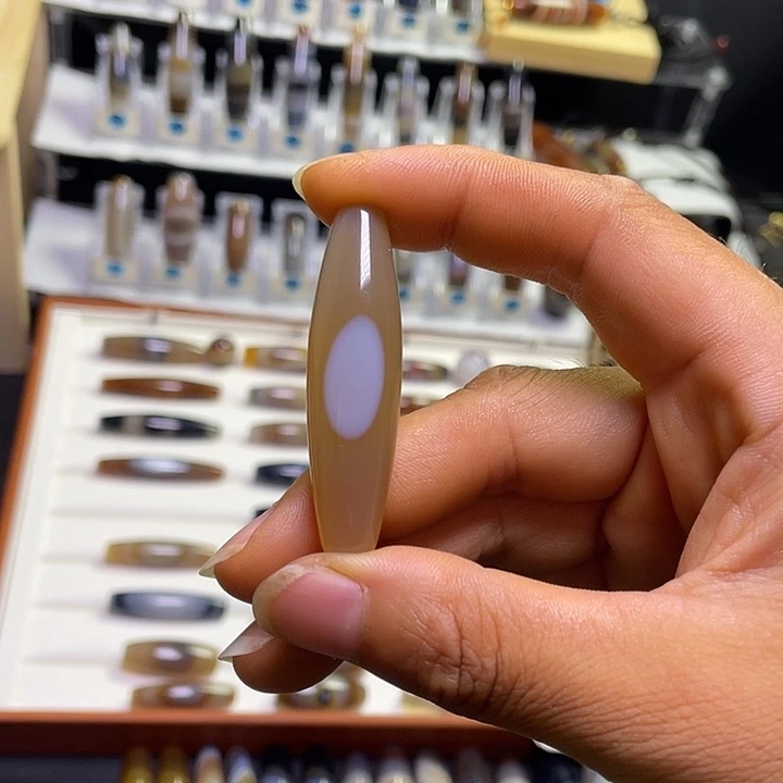 玛瑙/玉髓颈饰合金