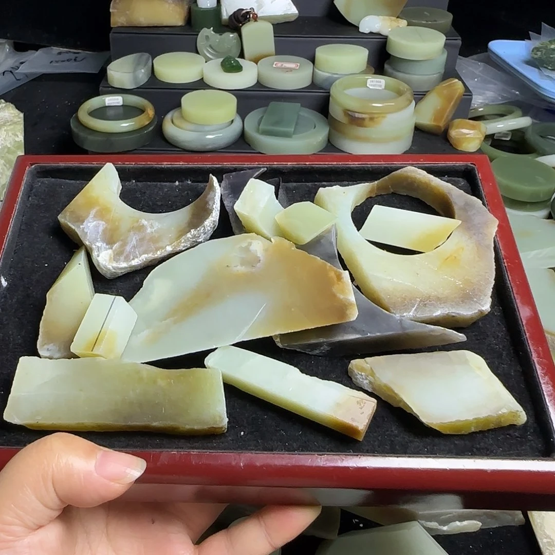 未镶嵌和田玉（糖玉）珠宝半成品
