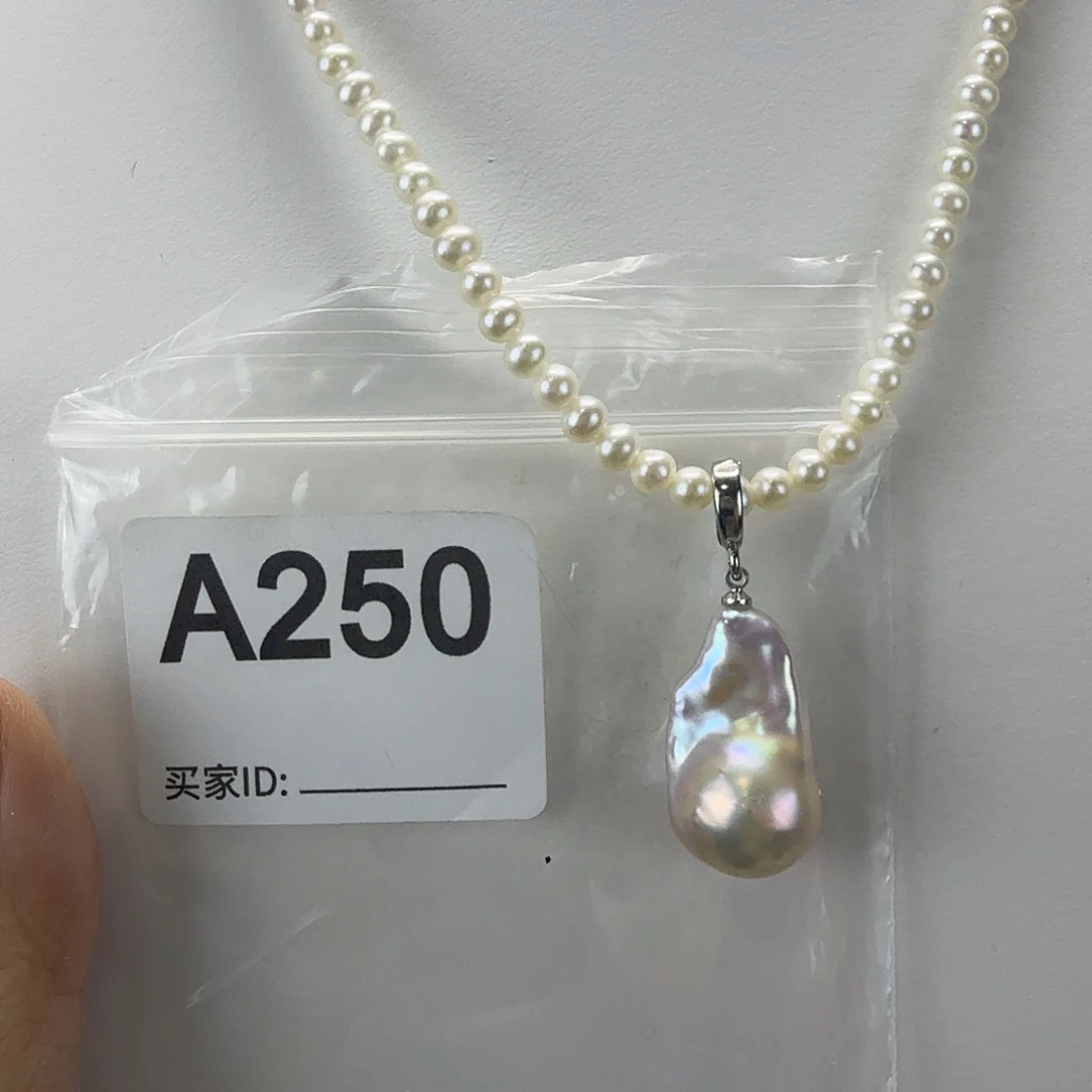 淡水珍珠银S925镶嵌耳饰