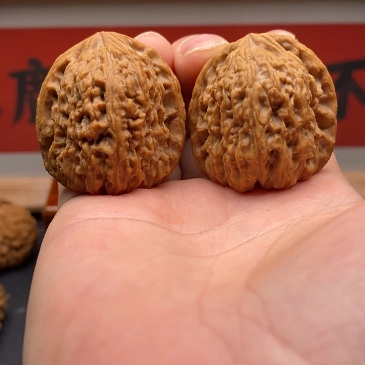 凡***慌文玩核桃把件南疆