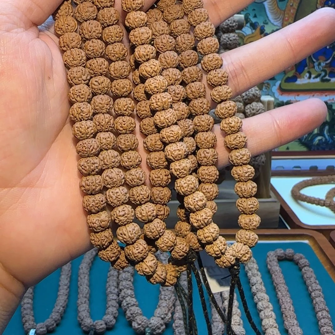 请***～金刚菩提吊坠凹底梅花