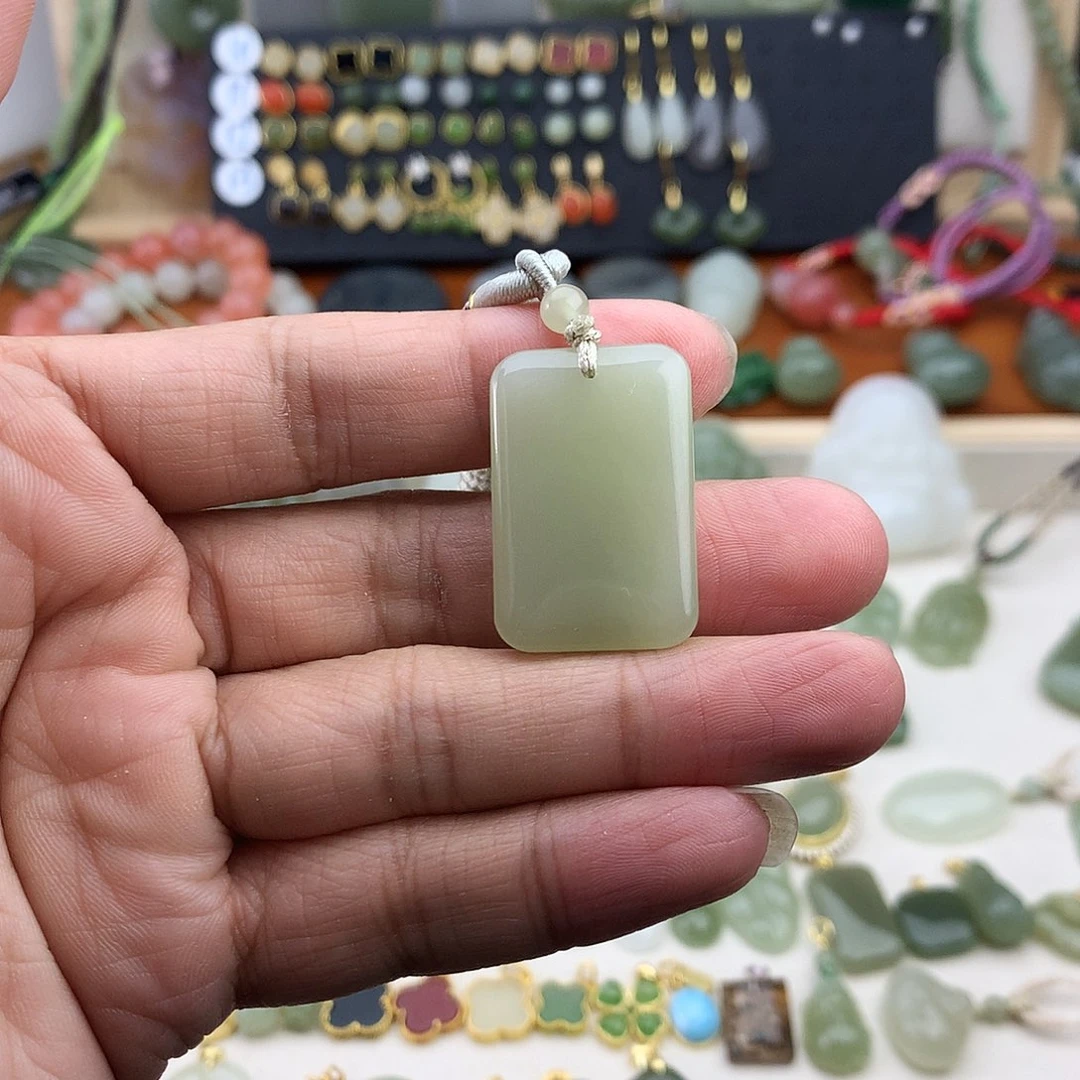 和田玉未镶嵌吊坠(不含链)