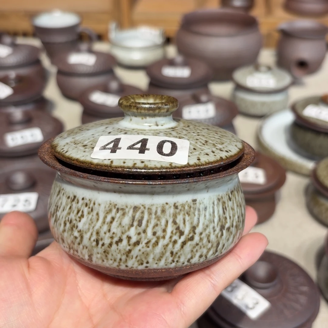 灰***。粗瓷茶具素胎无釉