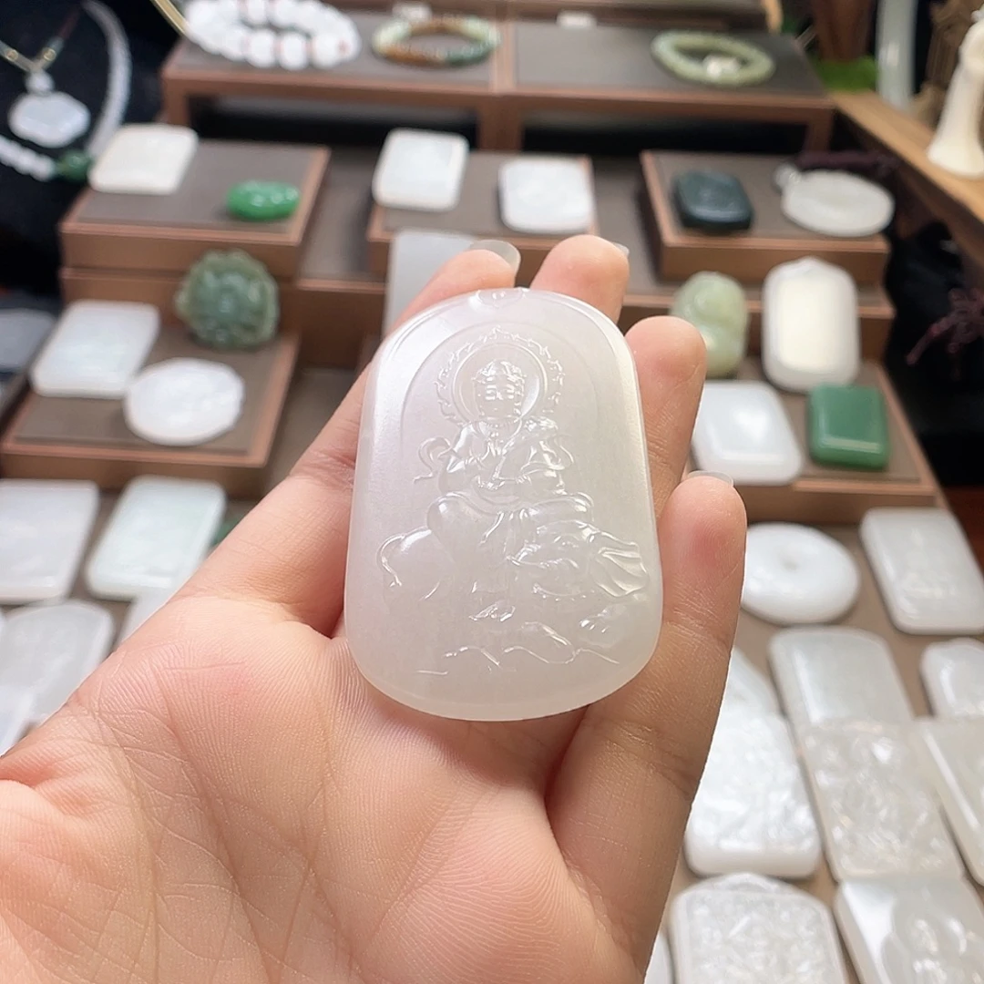 石***祥颈饰未镶嵌石英质玉