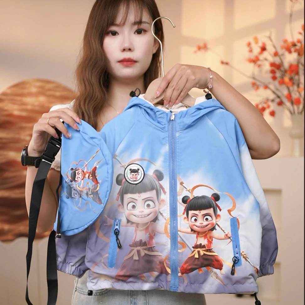 男童外套春秋款2025新款运动宝宝秋季衣服儿童卡通连帽冲锋衣潮