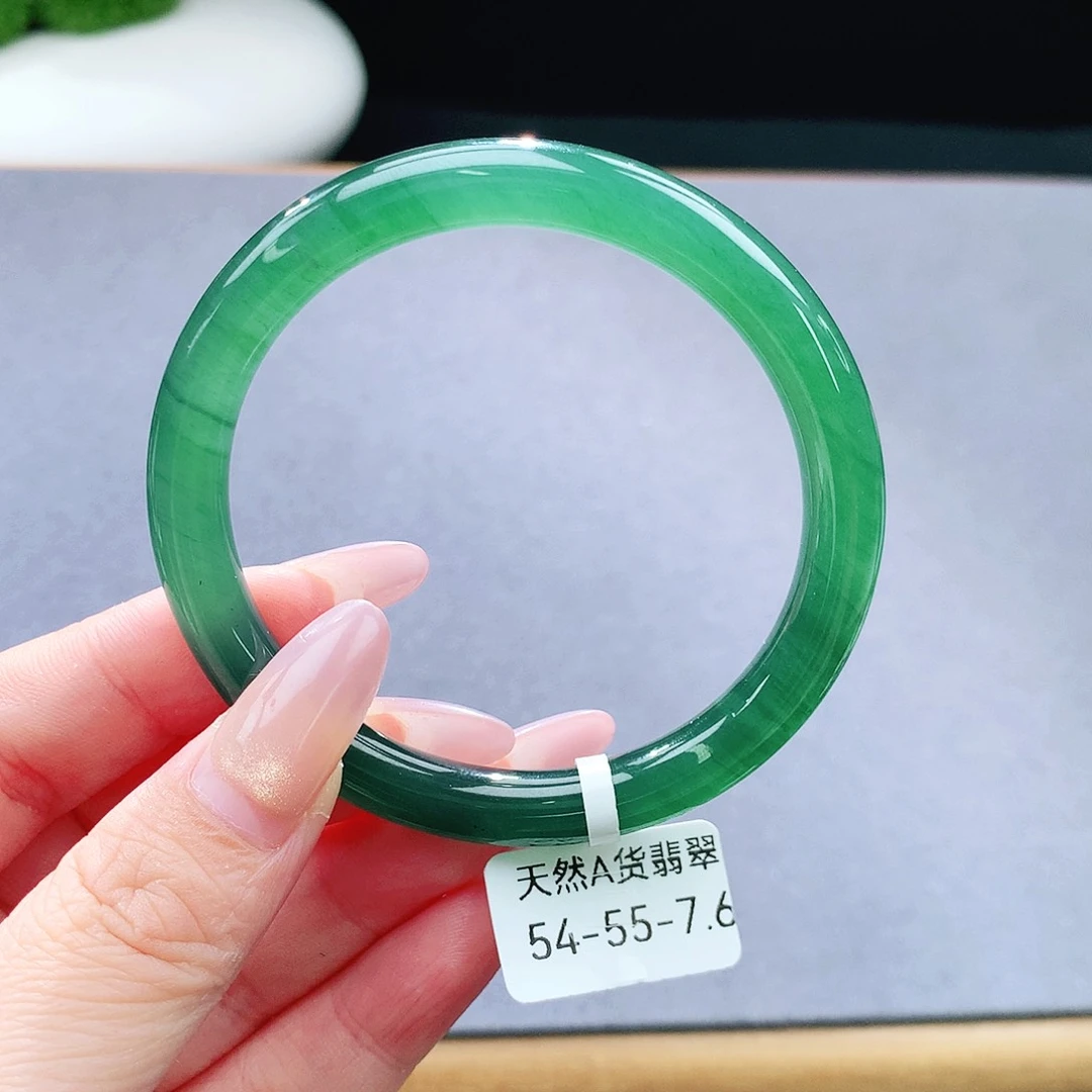 未镶嵌手镯（圆镯）翡翠