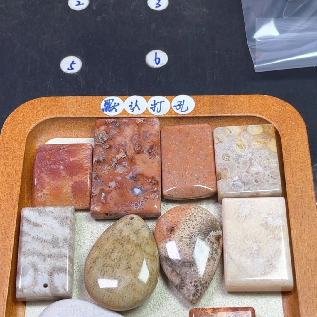 硅化珊瑚（珊瑚玉）吊坠未镶嵌