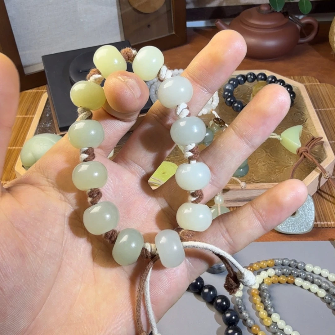 和田玉（糖玉）未镶嵌手链