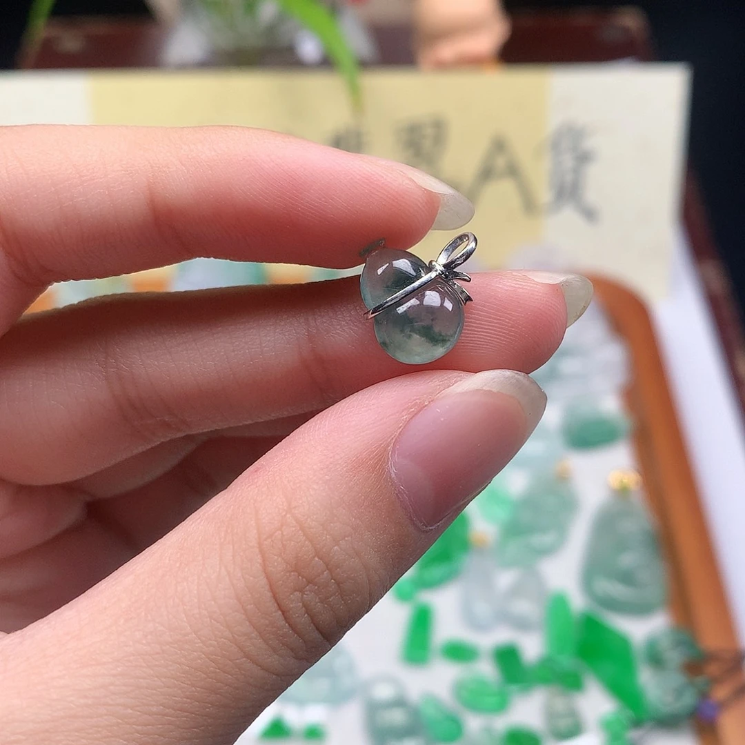 翡翠散珠18K金镶嵌缅甸天然A货翡翠冰种葫芦
