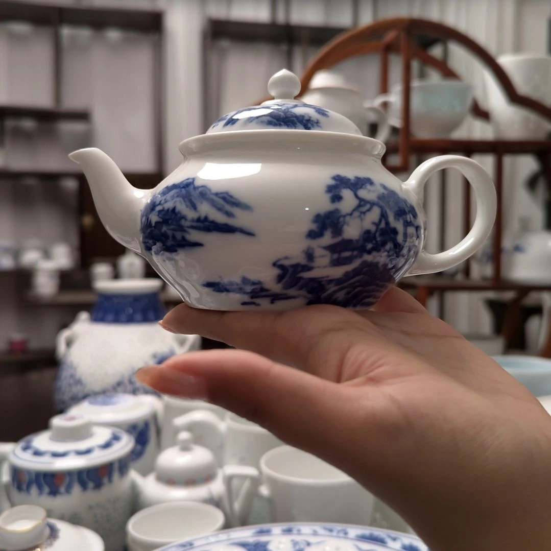 瓷江南韵茶壶一个