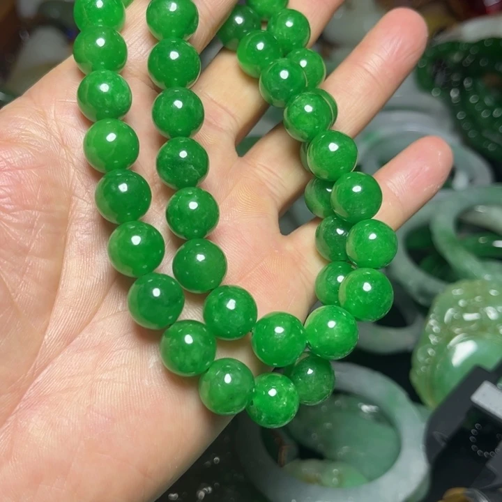 鑫***垚翡翠未镶嵌颈饰谢谢大家的支持