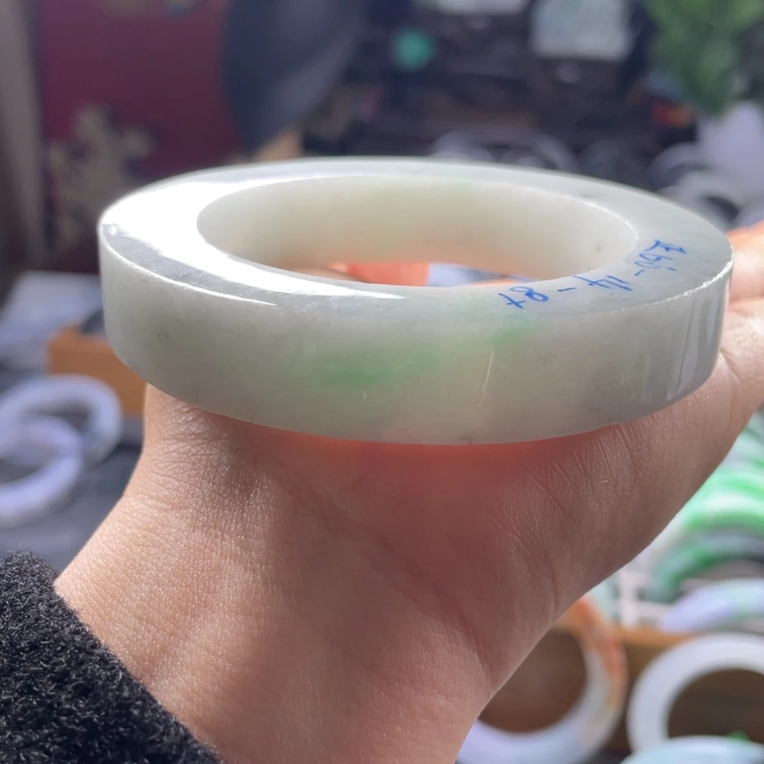 定制翡翠未镶嵌翡翠手镯