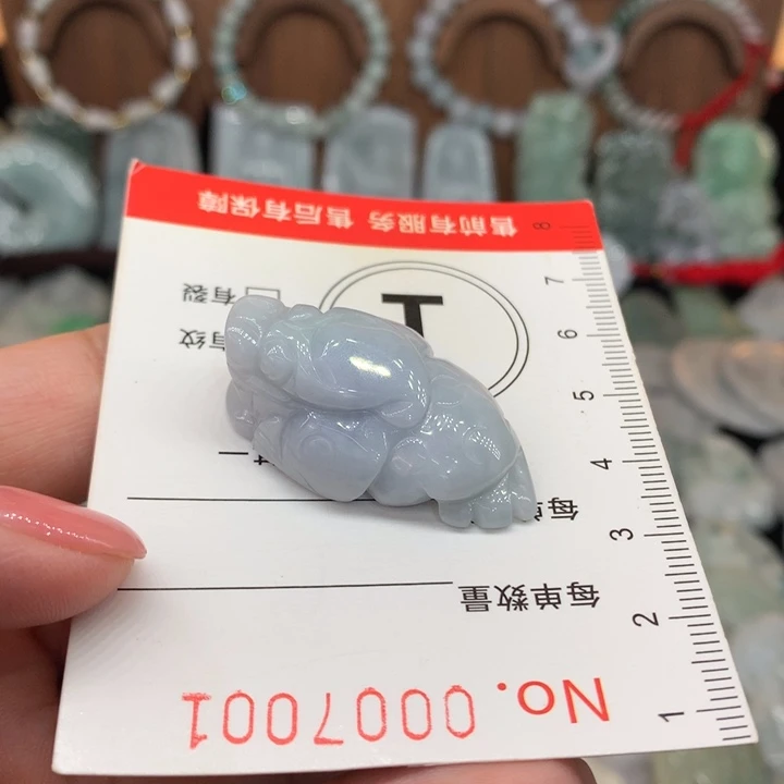 翡翠未镶嵌颈饰11