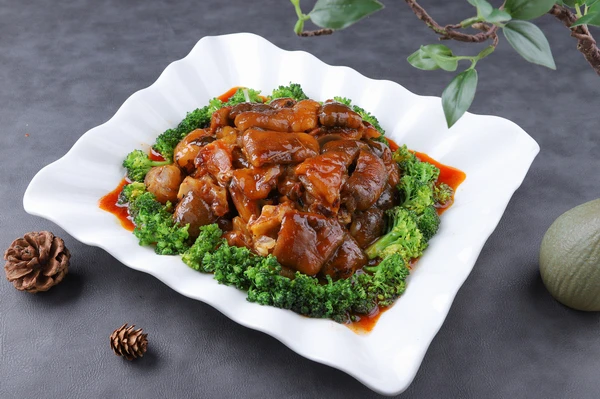 峡门子特色卤牛蹄
