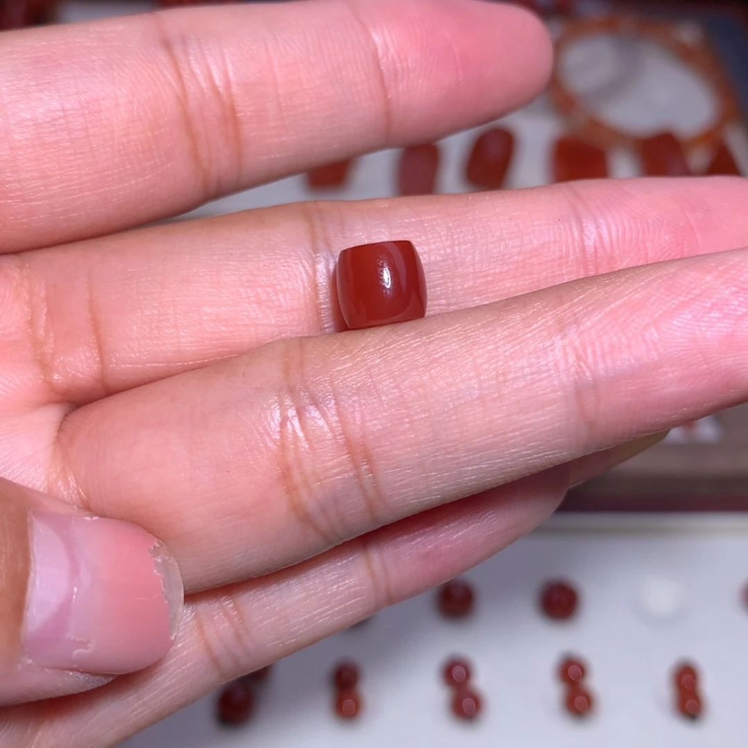 陈***ˣ未镶嵌牛血红直切微纹南红玛瑙7.5×7