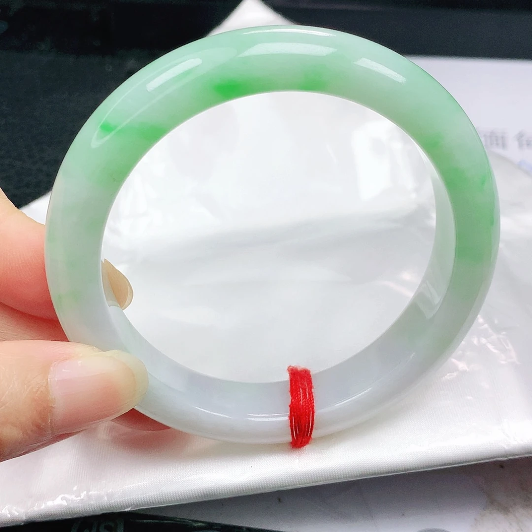 翡翠手镯未镶嵌正