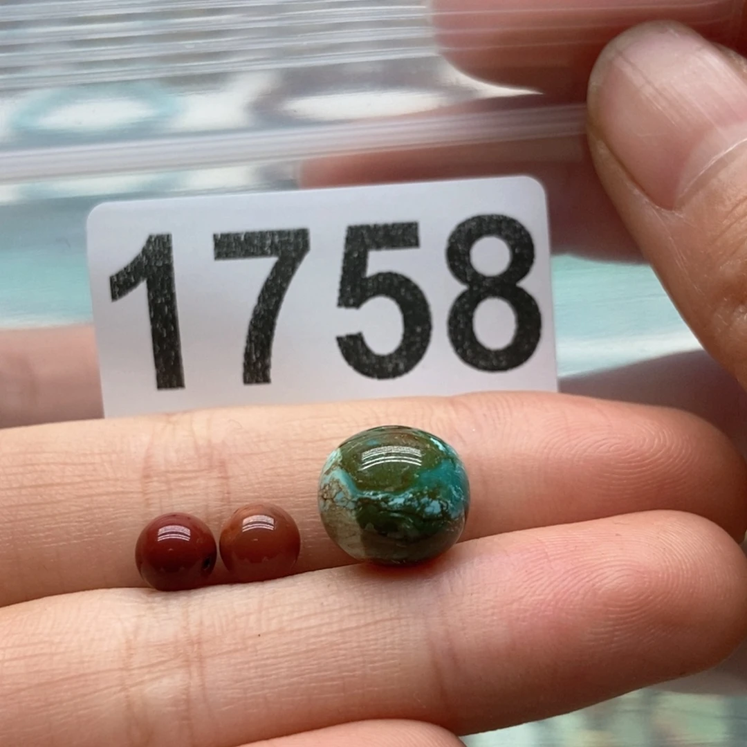 南红玛瑙颈饰未镶嵌