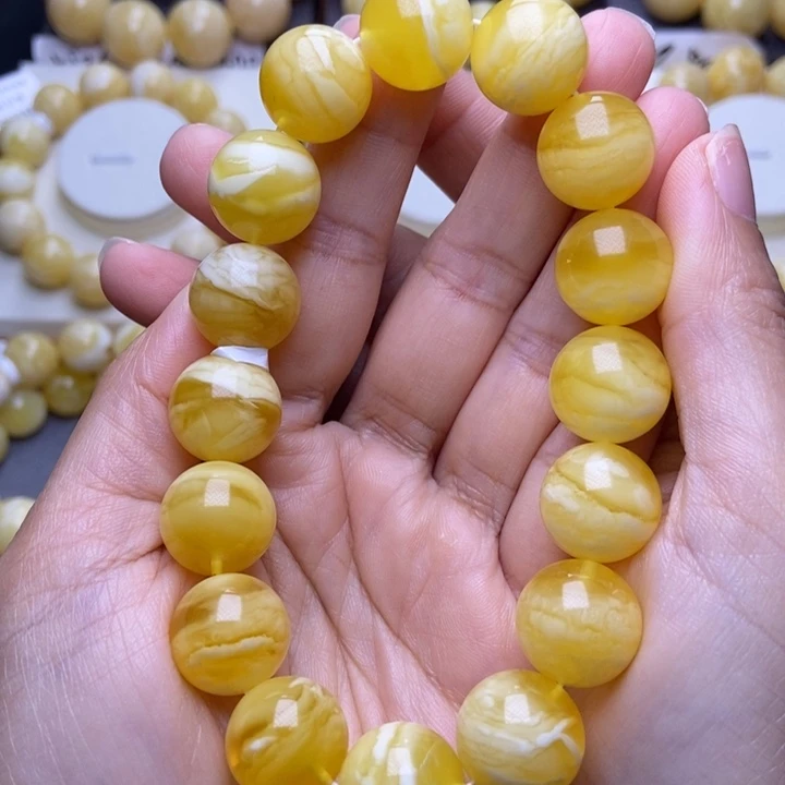 未镶嵌琥珀裸石3