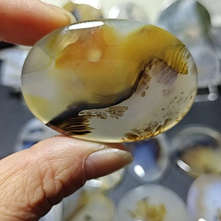 玛瑙/玉髓未镶嵌珠宝奇石