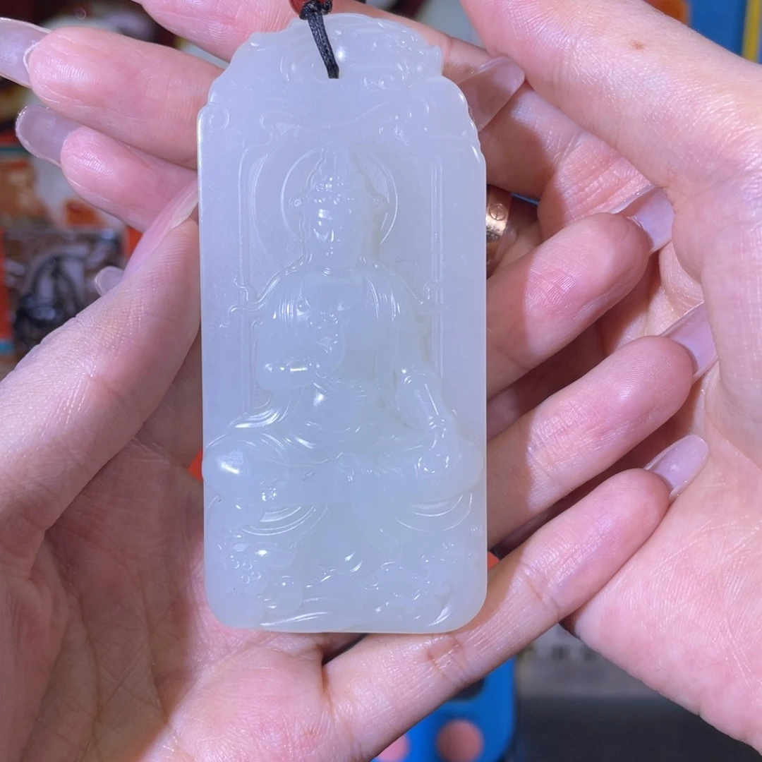 寒***。和田玉未镶嵌挂件