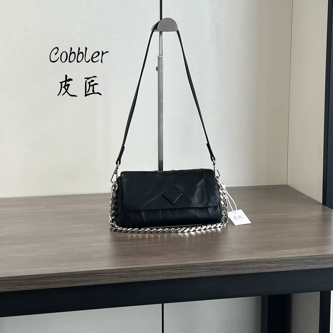 【皮先生】设计款12105褶皱包腋下单肩斜挎链条小众百搭极简女包包