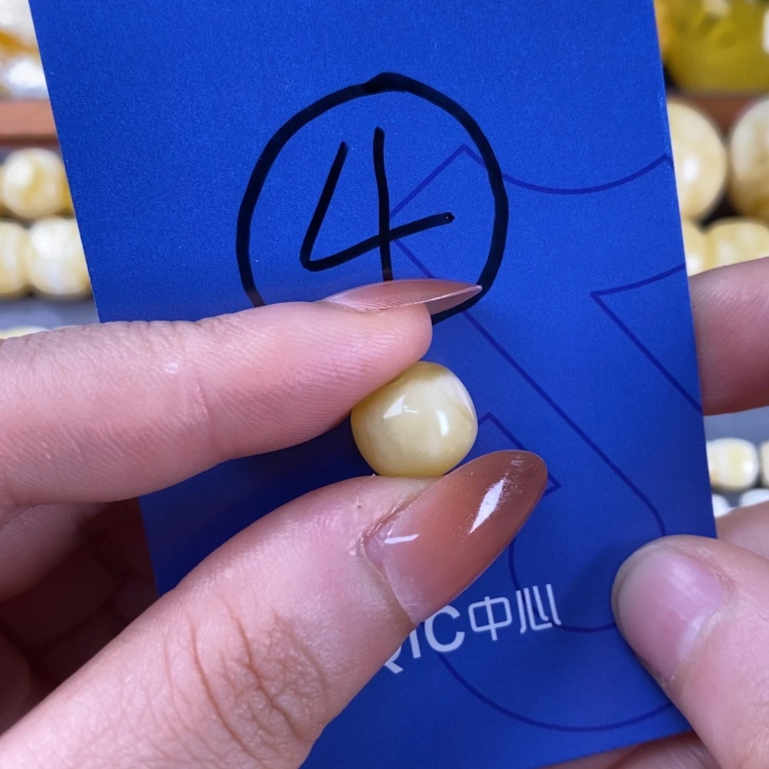 蜜蜡裸石未镶嵌沧**水蜜蜡