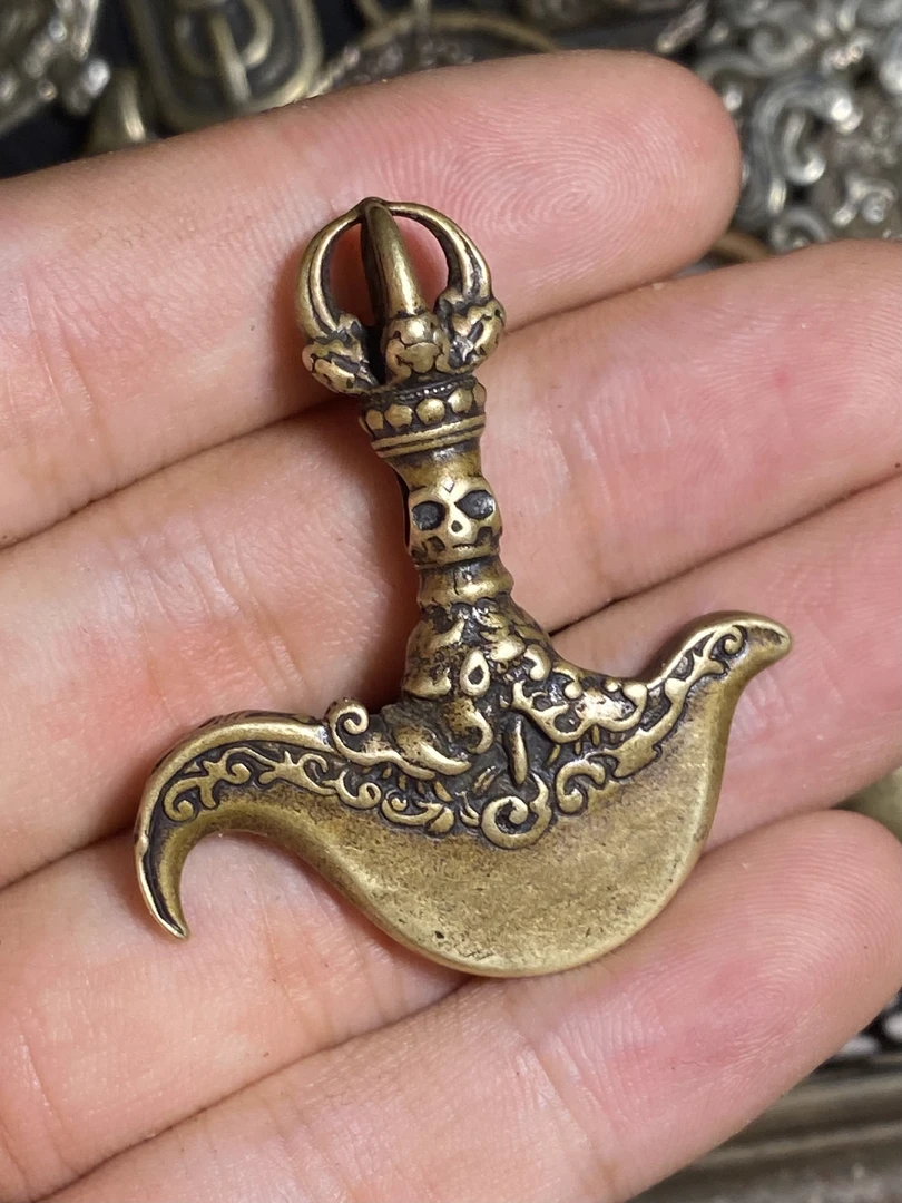 铜精美金刚钺刀吊坠项链搭配