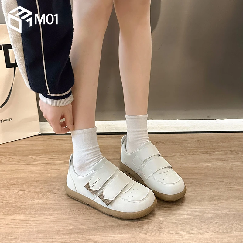 M01高级感圆头小白鞋女2025新款春秋季板鞋百搭面包鞋休闲运动鞋