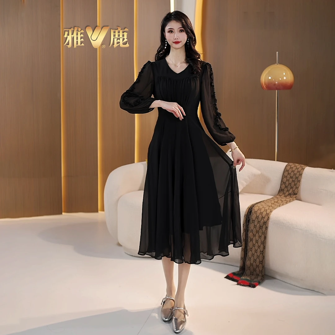 2025年春季新款纯色时尚气质显瘦轻奢长裙连衣裙