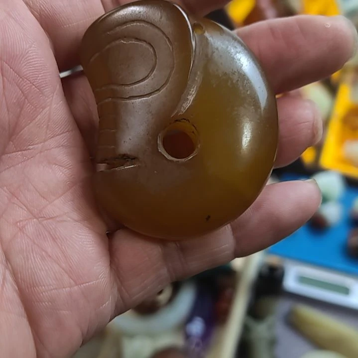 和田玉（糖玉）未镶嵌挂件