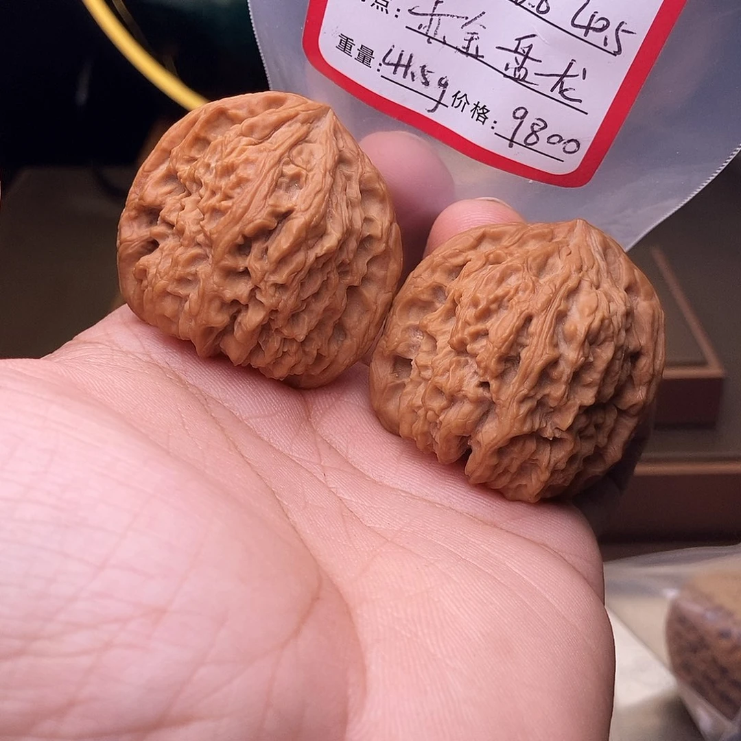 文玩核桃把件赤金盘龙6666666