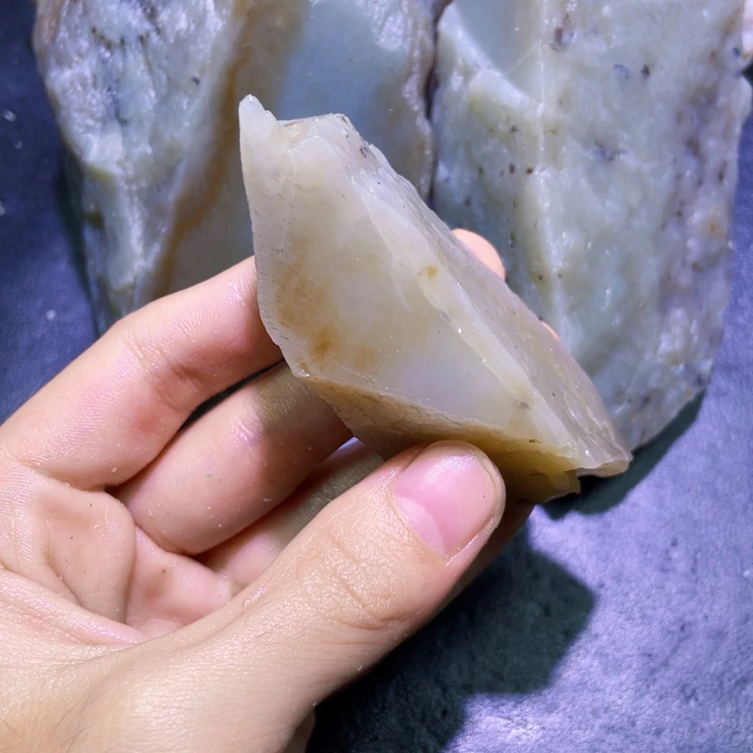 和田玉未镶嵌珠宝半成品