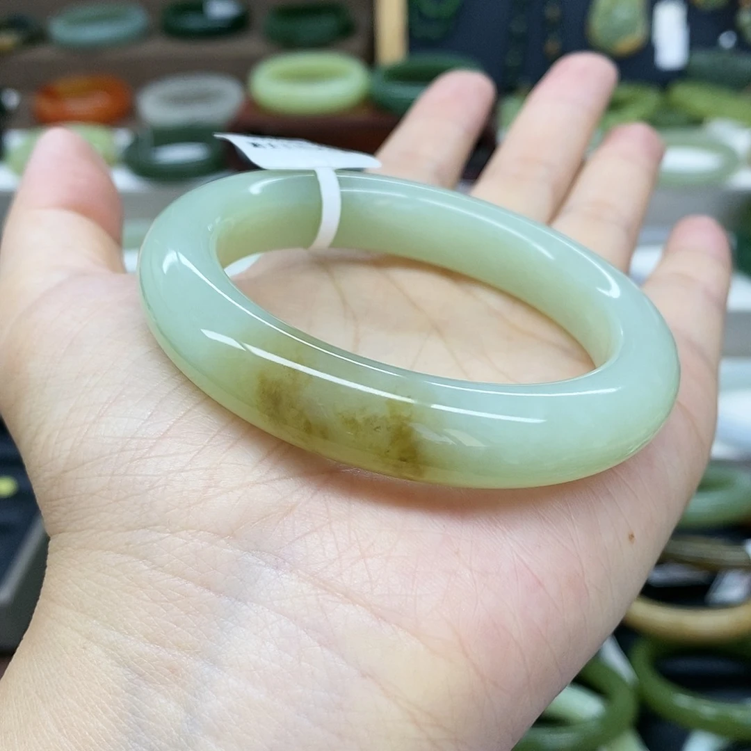 【闪购商品】未镶嵌手镯和田玉