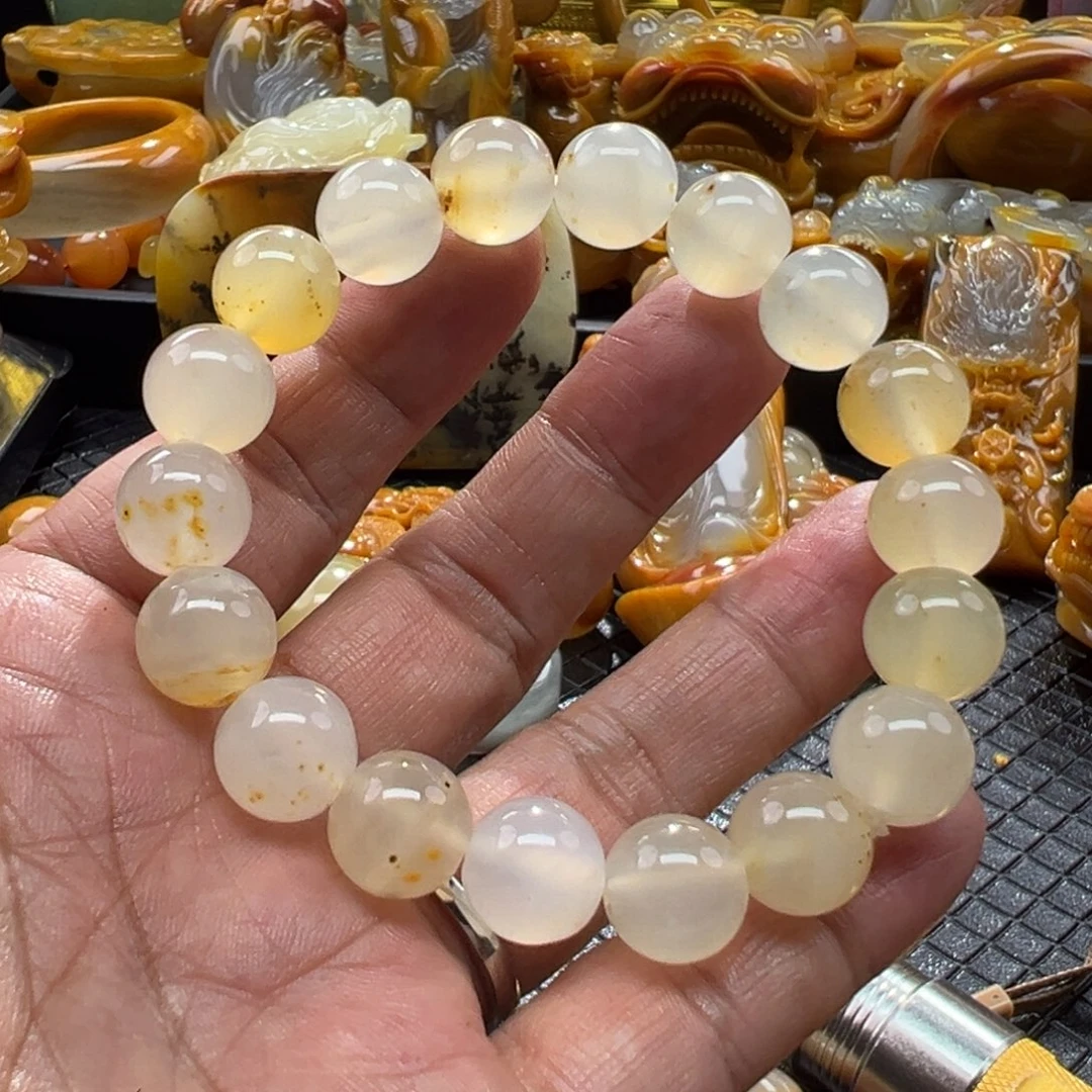 石英质玉未镶嵌颈饰