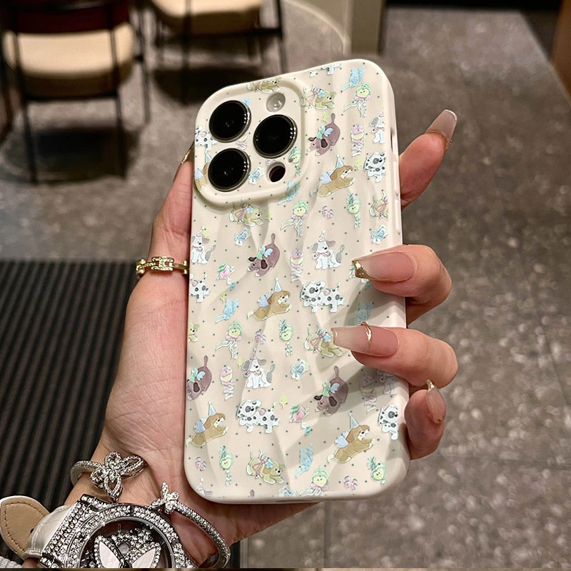 波点小狗适用iphone16苹果15pro手机壳14plus褶皱13磨砂12软11