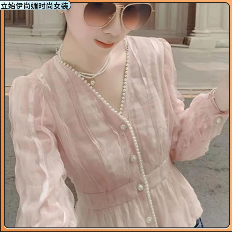 I上衣女2025秋装新款小众V领潮洋气雪纺小衫珍珠收腰显瘦内搭衬1