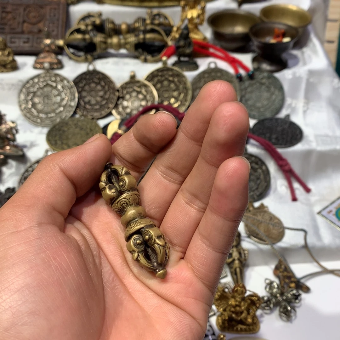 大****泥塑直播间漏价老金刚楚