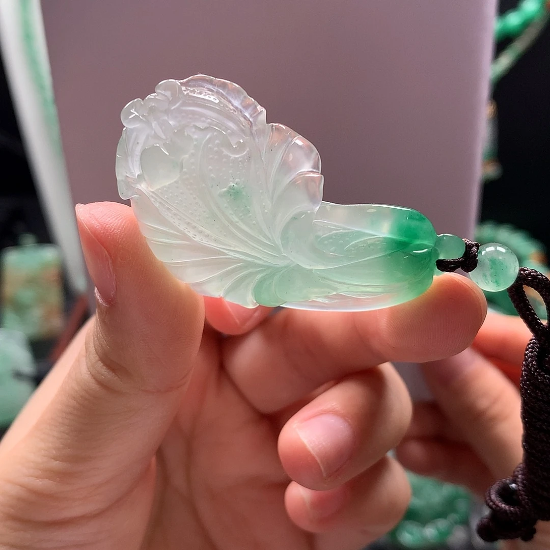 石英质玉未镶嵌吊坠