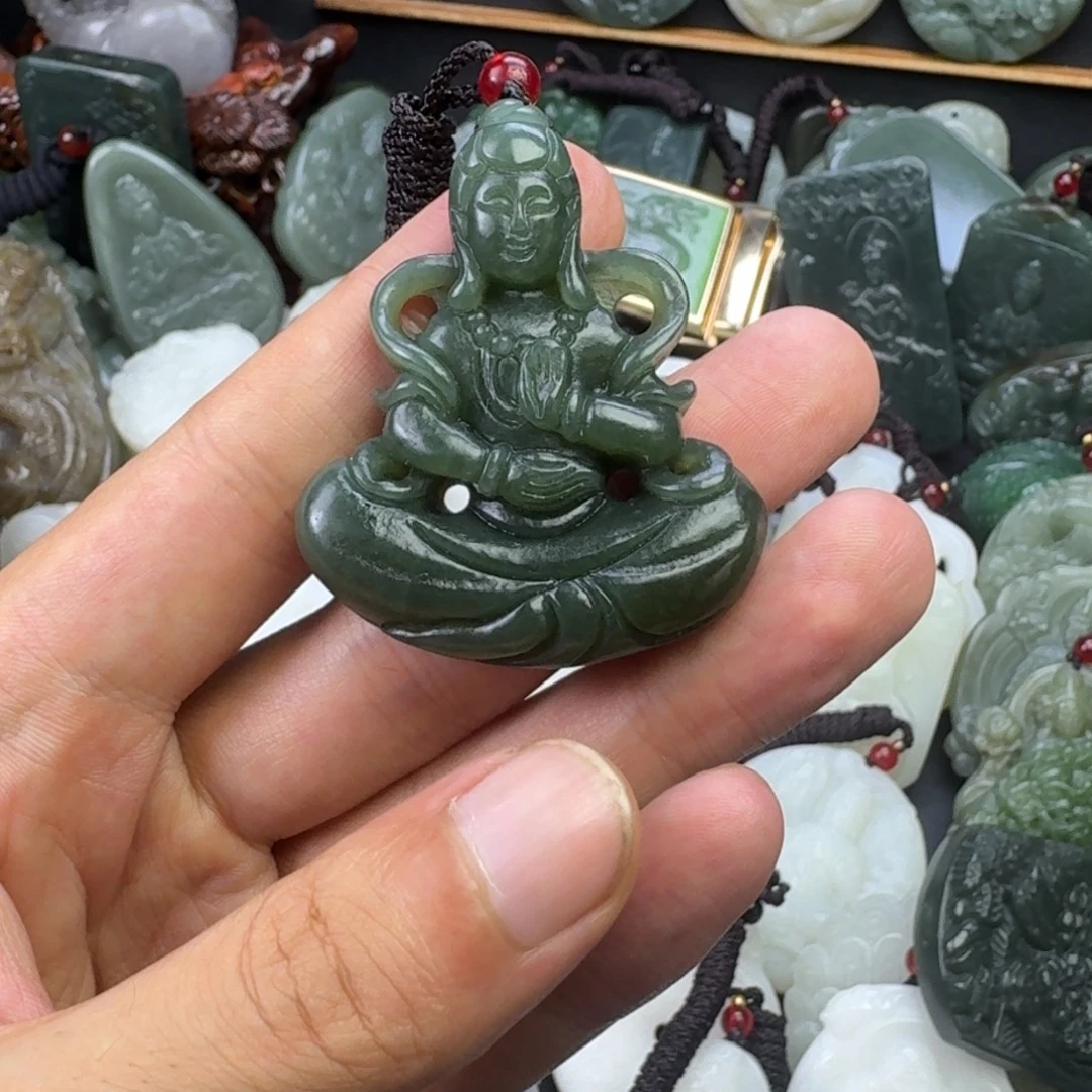 颈饰未镶嵌和田玉