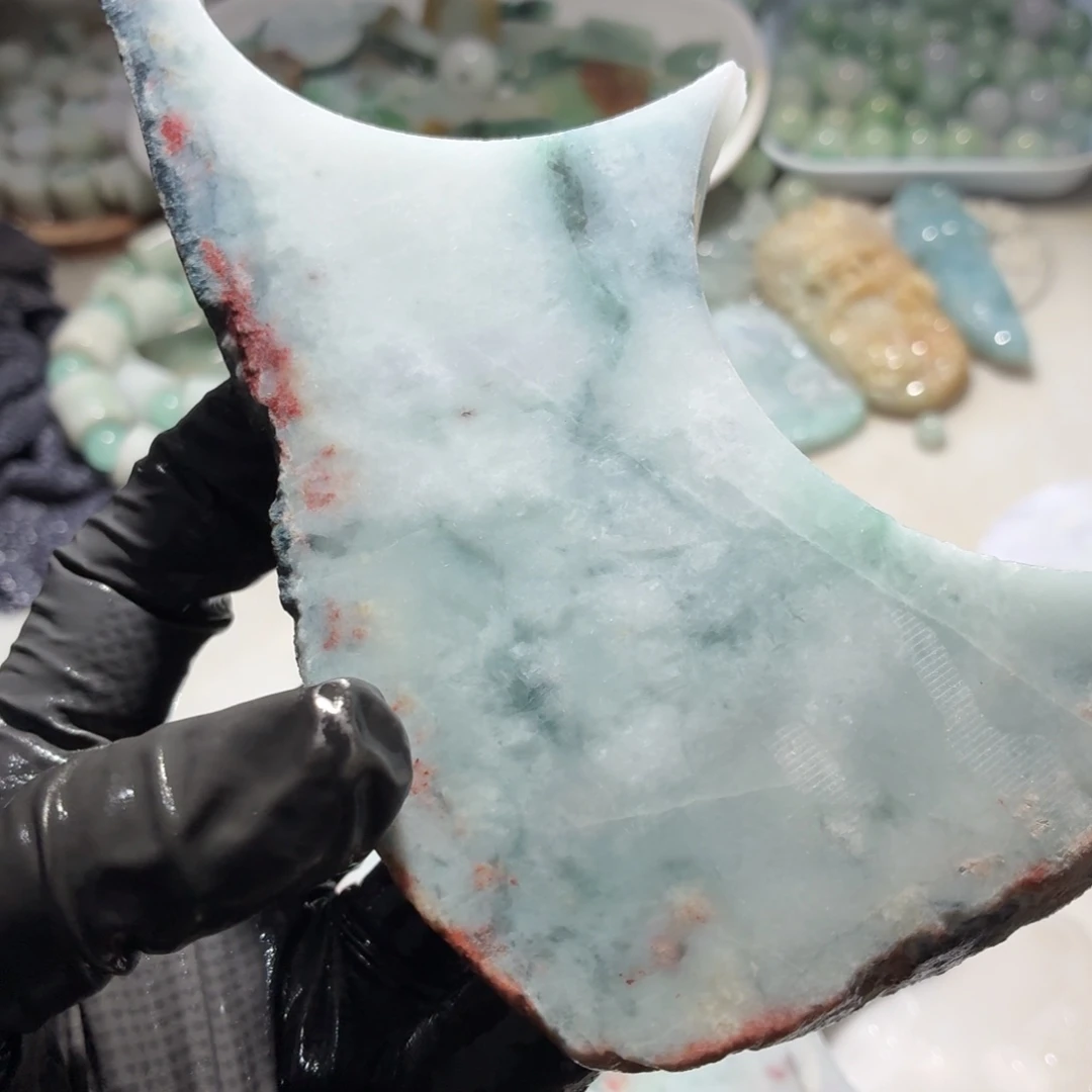 翡翠足铂镶嵌颈饰边角料