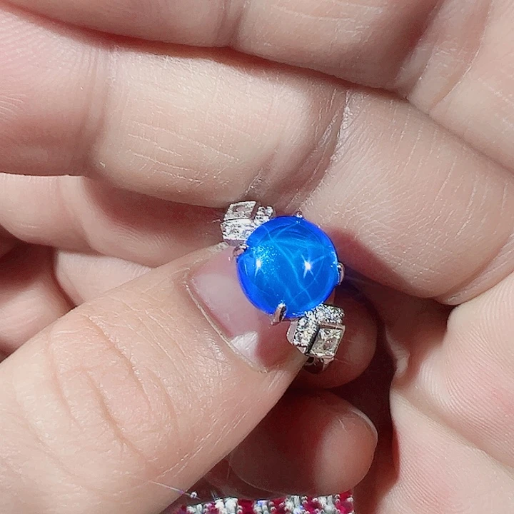 非金属红色蓝色吊坠戒指