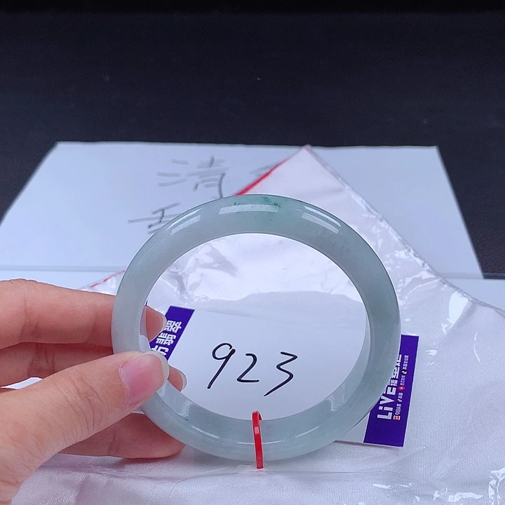 翡翠手镯未镶嵌手镯001032