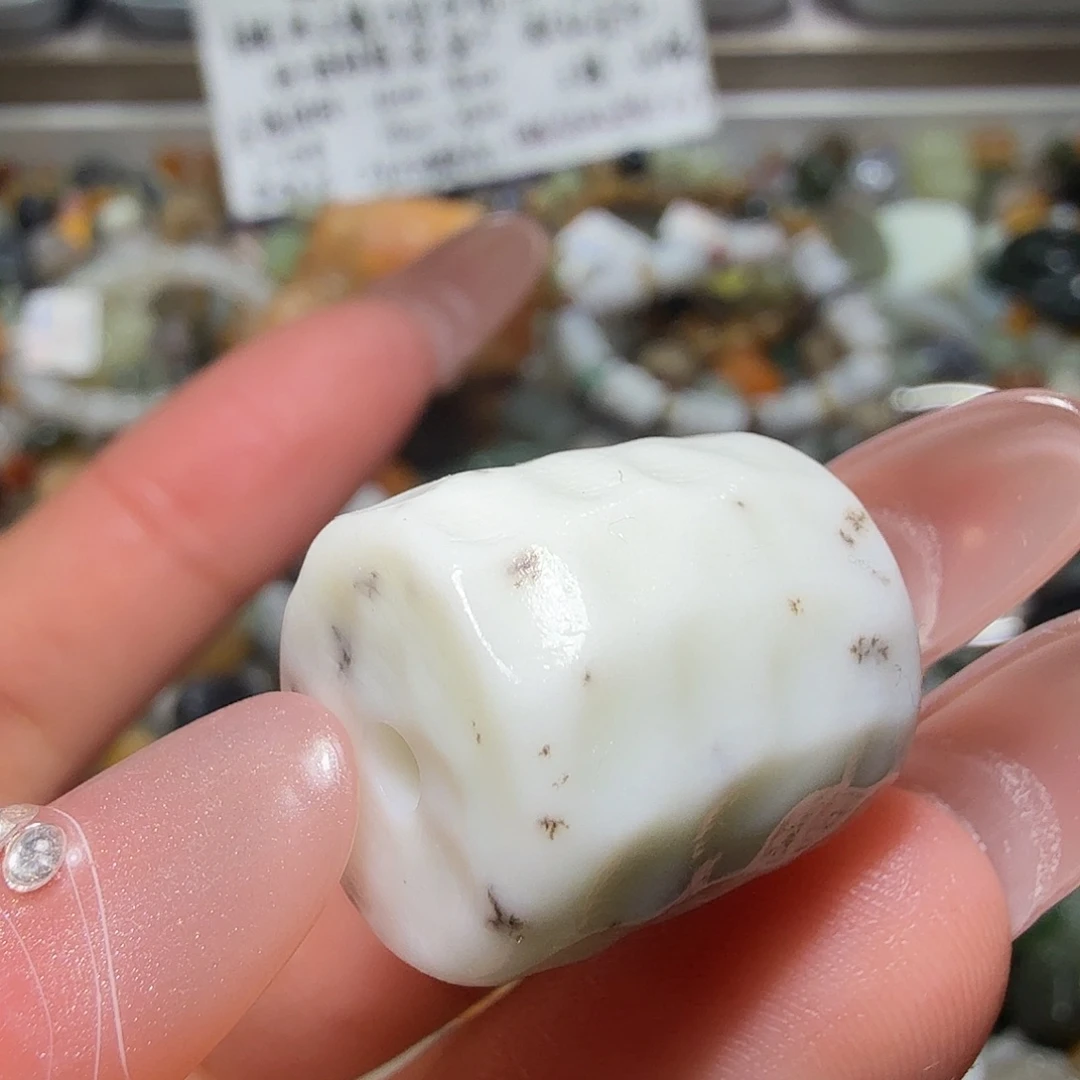 和田玉未镶嵌珠宝奇石