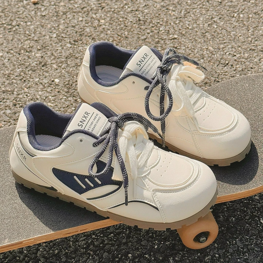 Moleubak德训鞋女款平底2025新款夏秋季时尚百搭配裙子休闲板鞋